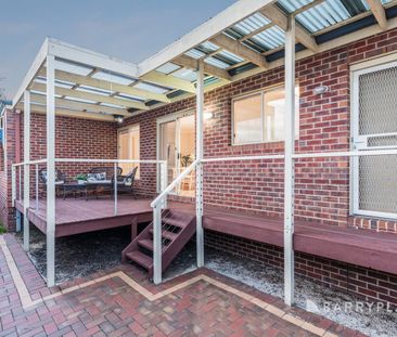 Light-filled, low-maintenance living in a prime pocket - Photo 4