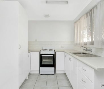 Modern Duplex In Quiet Cul-de-sac - Photo 5