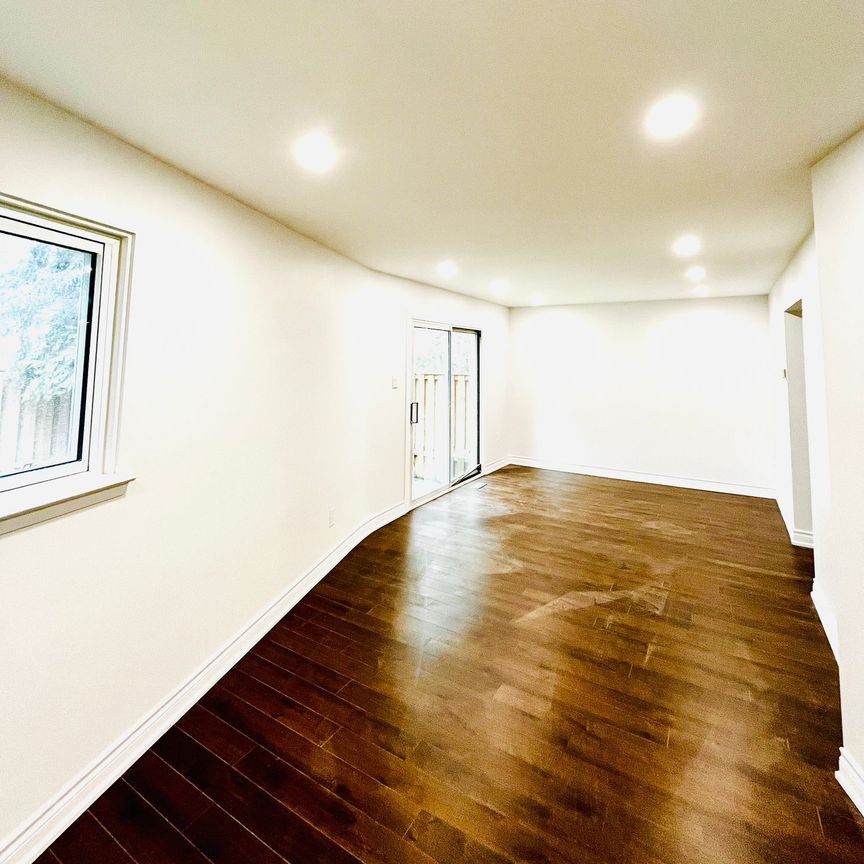 For Lease - 26 Niles Way, Markham, Ontario - Photo 1