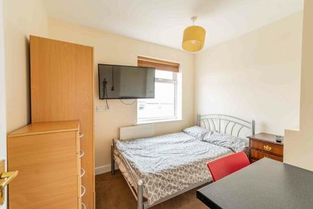 84 Newland Park Drive - Photo 3