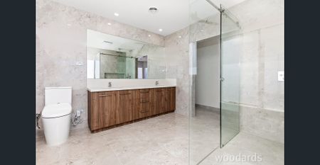 Luxury Family Living in the Heart of Malvern East - Photo 5