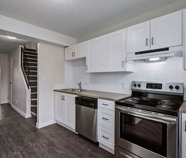 550 Rundlehorn Circle N, Calgary - Photo 6