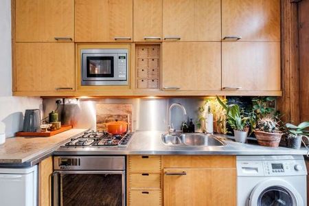 1 Bed Flat, Parkhurst Road, N7 - Photo 3