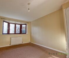 2 BEDROOM Bungalow - Semi Detached - Photo 4
