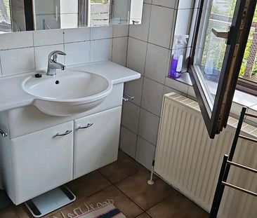 Ein Zimmer in 5- er WG! Geeignet für Monteure. - Photo 1