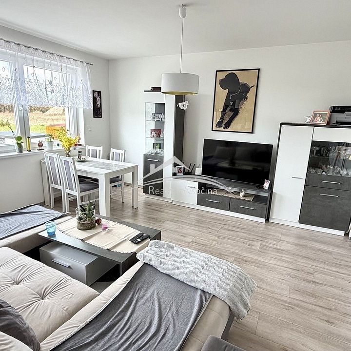 Pronájem bytu 3+kk 82 m² - Fotografie 1