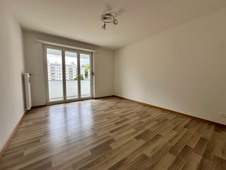 "grosszügige, helle 3.0-Zimmer-Wohnung" - Photo 2