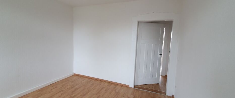 * Zentral * Familienfreundliche, helle 3-Raum Wohnung mit Balkon* - Foto 1