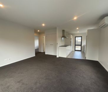 NEAR NEW 2 BEDROOM STRATFORD HOME - Photo 2