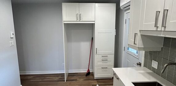 Saint-Hubert - 3 1/2 Rénové Avec Parking - Photo 2