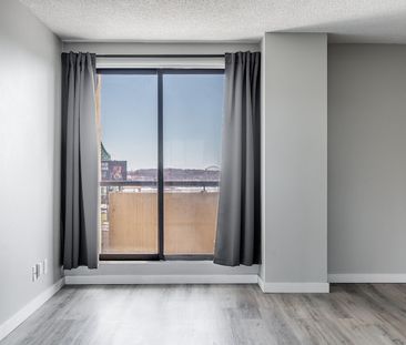 1951 Maisonneuve Boulevard East, Montréal, QC - Photo 1