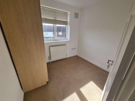 Benningholme Road, Edgware, HA8 - Photo 3