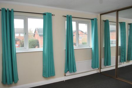 2 bedroom terraced house to rent - Photo 2