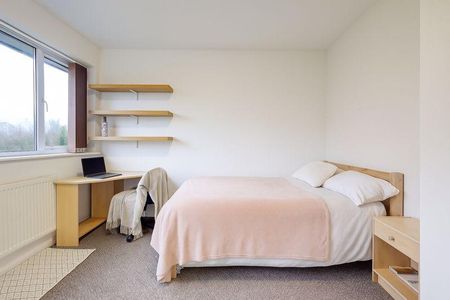 5 bedroom semi-detached house to rent - Photo 5