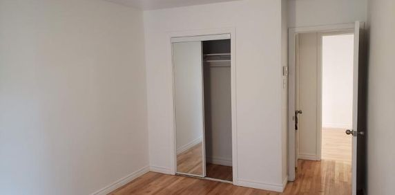 2 CH - 1 SDB - Saint-Laurent - $1,400 /mo - Photo 2