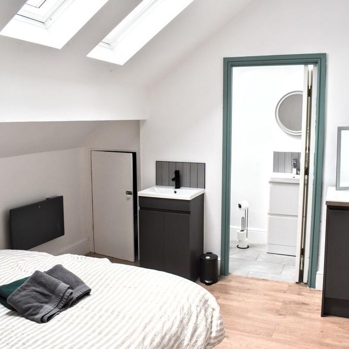 4 bedroom apartment to rent - Photo 1