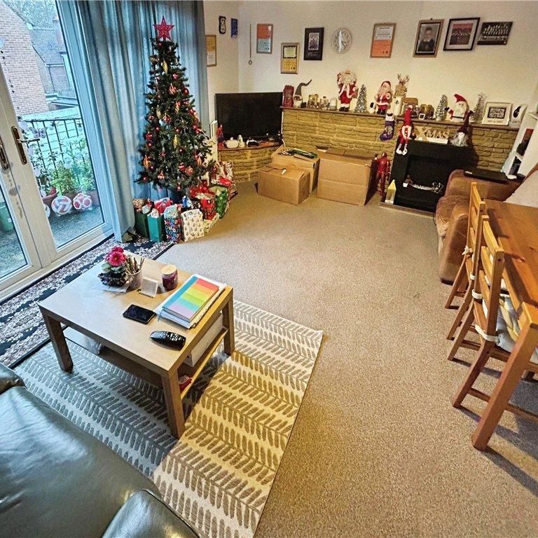 3 bedroom apartment to rent - Photo 1