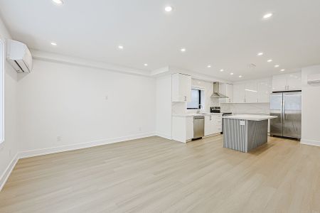 For Lease - 999 Eglington Avenue Unit# Upper, Toronto, Ontario - Photo 4