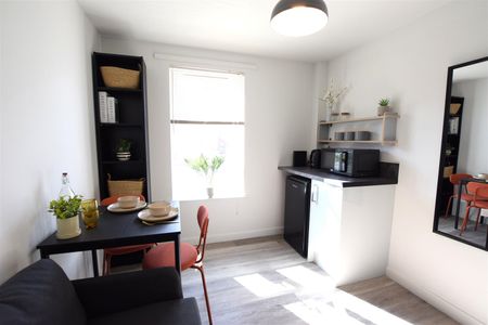 Brayford Court - Studio Room - AVAILABLE NOW - Photo 2