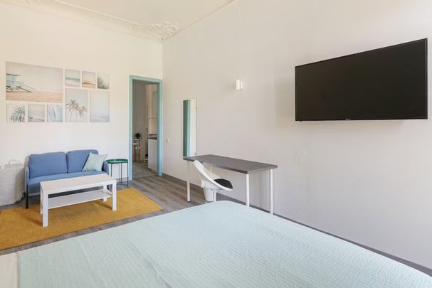 Carrer dAragó, Barcelona, Catalonia 08011 - Photo 1