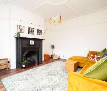 4 bedroom semi-detached house to rent - Photo 4