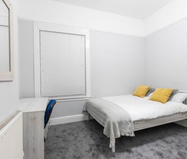 6 bedroom terraced house to rent - Photo 5