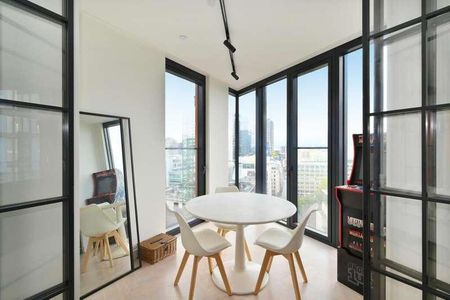 Crown Place, EC2A - Photo 4