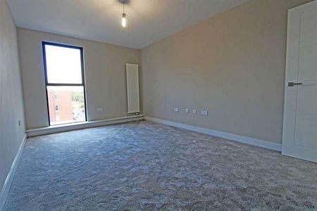 Victoria Avenue, Southend On Sea, SS2 - Photo 3