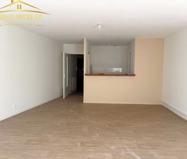 Location Appartement 2 pièces 66m² CHARLIEU 42190 - Photo 2