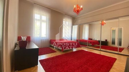 Casa cu 3 camere, centrala proprie, SAD - Fotografie 2