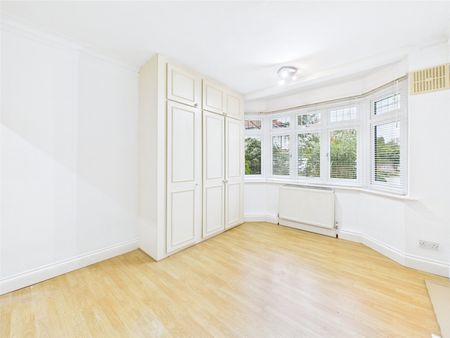 Greytiles, Queens Road, Teddington, TW11 - Photo 2