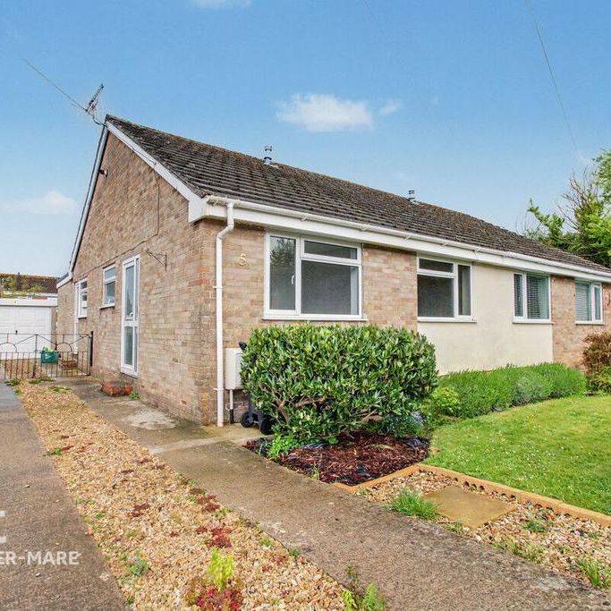 3 bedroom semi-detached bungalow to rent - Photo 1
