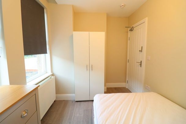 Room in a Shared House, Trundleys Road, SE8 - Photo 1