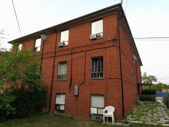 For Lease - 230 Wilmington Avenue Unit# #3, Toronto, Ontario - Photo 1