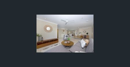 Stunning Four Bedroom House in Douglas! - Photo 5