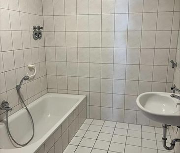 Gemütliche 2-Zimmer-Wohnung mit Einbauküche, Balkon und Stellplatz - Photo 5