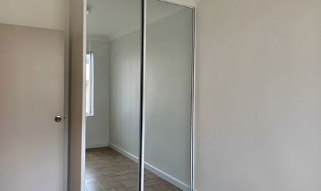 Spacious 3-Bedroom Apartment with Modern Kitchen & Lock-Up Garage in Prime Dulwich Hill - Photo 5