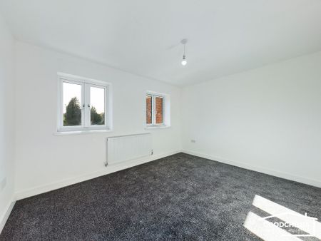 5 bedroom detached house to rent - Photo 4