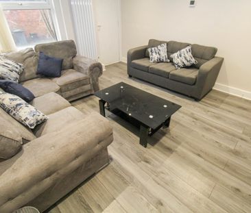 5 bedroom terraced house to rent - Photo 3