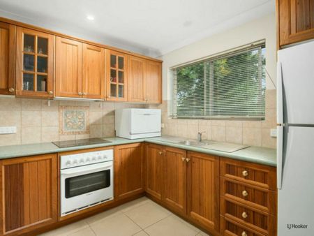 Prime Palm Beach Location - Steps From The Beach - Photo 4