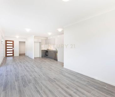 Spacious Granny Flat with Carport - Photo 5