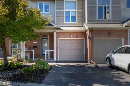 For Lease - 172 Parkrose Private, Orleans - Cumberland and Area, Ontario - Photo 3