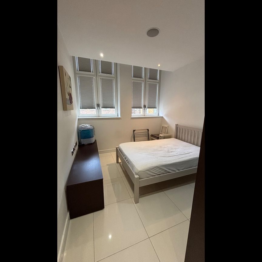 1 Bed Flat, Albany House, WC1H - Photo 1