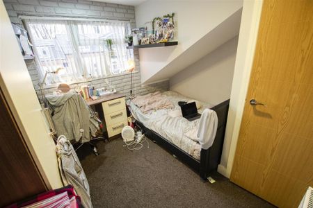 6 bedroom house to rent - Photo 4