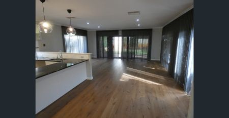 Spacious, Stylish & Family-Friendly Home in Prime Location! - Photo 4