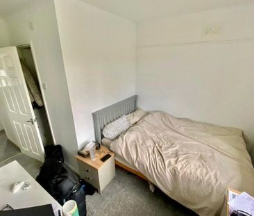 St Mildreds Road - Photo 1