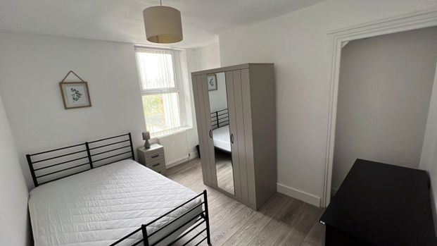 Moy Road, Roath - Photo 1