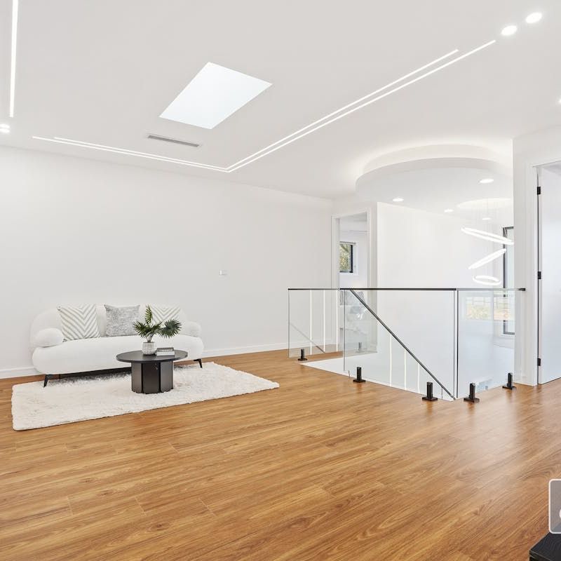 Grand Double-Storey Family Residence with Pool - Photo 1