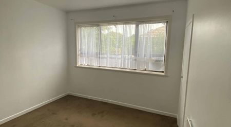 Spacious 3 Bedroom House !!! - Photo 5