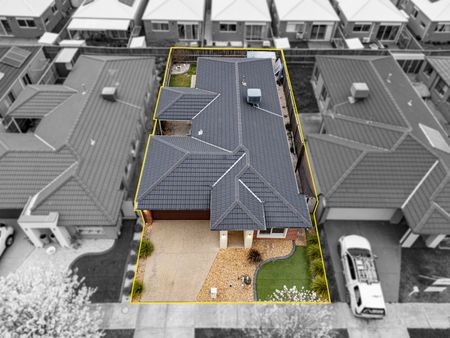 Cute, Charming & Convenient on Cups Court! - Photo 4